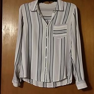 Maurices Button Down Top Size Medium